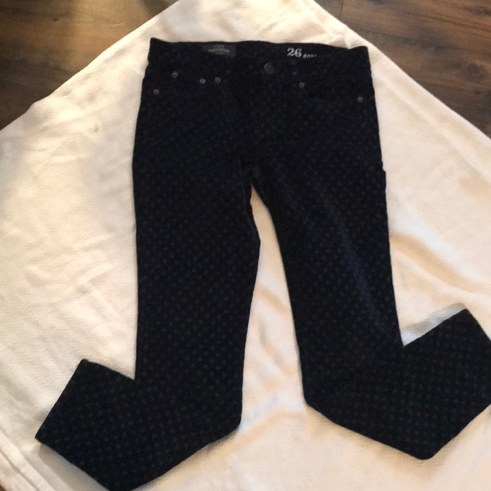 Navy velvet grey spotted pants.